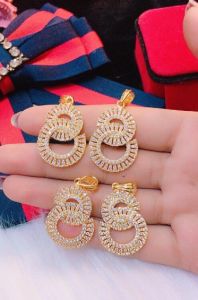 PK4343 - Mặt tròn ghép đính đá mạ vàng