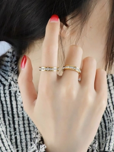TTN2860 - Nhẫn titan đá vuông (size 5/6/7/8 - màu vàng)