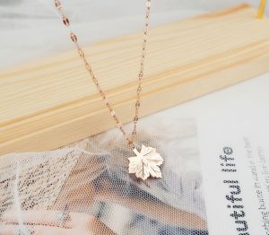 TT3282 - Dây chuyền titan lá phong (vàng hồng)