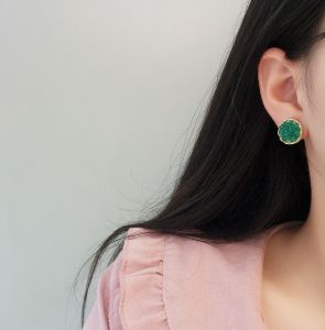 BQ220 - Bông tai tròn phủ đá lục ngọc bảo