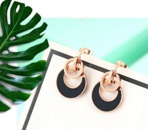 TT3540 - Bông tai titan tròn đen khoét rỗng (vàng hồng)