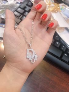 Dây trắng Dior