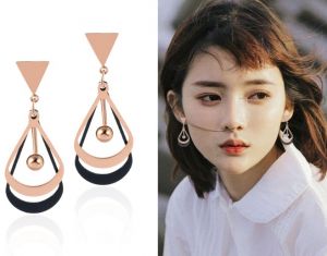 T4906 - Bông tai titan tam giác  giọt nước phối màu New