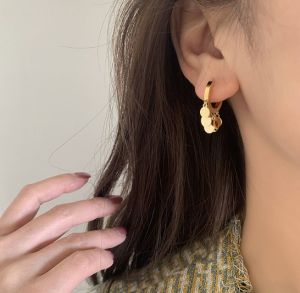 TT4261 - Bông tai titan khoen tua rua tròn (màu vàng)