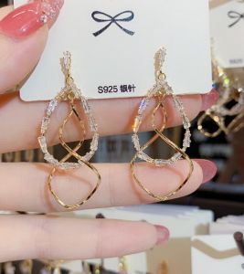 PK4674 - Bông tai xoắn form dài bạc 925 mạ vàng