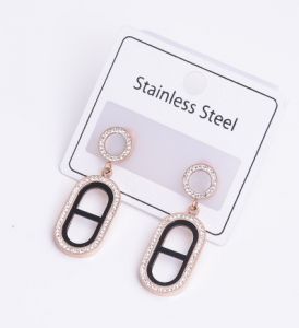 TT4286 - Bông tai titan đá trắng phối viền đen (vàng hồng)