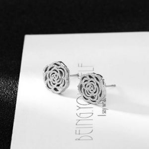 TTN5512 - Bông tai titan hoa hồng phun cát (màu trắng)