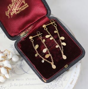 TT5654 - Bông tai titan dây vòng nối họa tiết giọt nước (màu vàng)