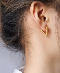 TT5735 - Khoen bấm titan tam giác (màu vàng)
