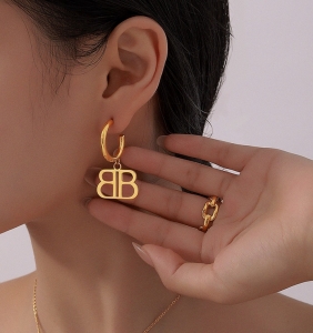 TTN5797 - Khoen C titan BB (màu vàng)