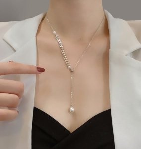 TTN6289 - Dây chuyền titan lá ngọc trai (màu trắng)