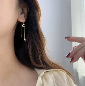 TTN6343 - Bông tai titan nối trăng sao xỏ dây (màu vàng)
