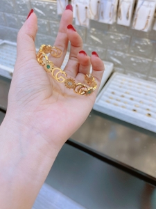 TTC6496 - Vòng tay titan cuff GC phối đá (màu vàng)