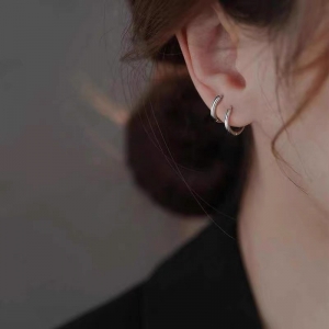 TT6938 - Khoen tròn titan UNISEX (màu trắng 12mm/14mm - màu đen 14mm)