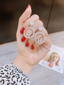 BBK1 - Bông tai xi bạch kim chữ H viền xoàn