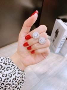 BBK32 - Bông tai đá trắng xi bạch kim