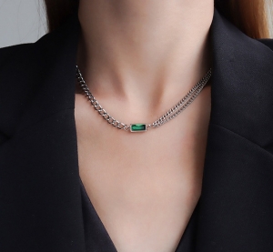 TTN7251 - Dây chuyền titan xích mặt đá xanh (màu trắng)