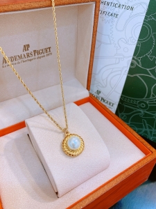 TTN7313 - Dây chuyền titan xoắn mặt khứa kiểu vỏ sò trai nổi (màu vàng)