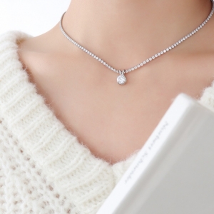 TTN7444 - Dây chuyền titan xoàn mặt nụ đá (màu trắng)