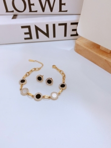 TTN7596 - Set titan mặt tròn viền đá (lắc tay, bông tai - màu vàng)