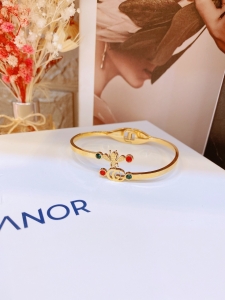 TTN7770 - Vòng tay titan ong GC ( màu vàng)