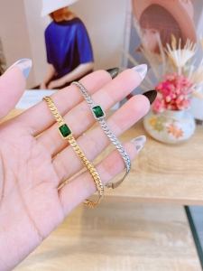 TTN7781 - Lắc tay titan xích dẹp mặt đá xanh (màu vàng 42 - màu trắng 39)