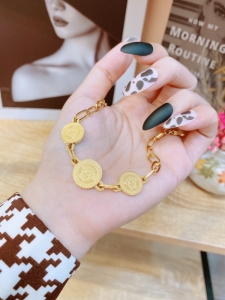 TTN7890 - Lắc titan 3 mặt Versace (màu vàng)