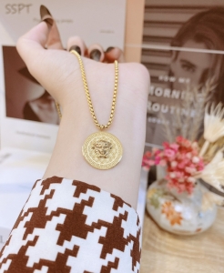 TTC7988 - Dây chuyền titan Versace (màu vàng)