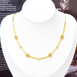 TTN8093 - Dây chuyền titan mì ép hoa hồng phối hạt đá (màu vàng)