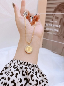 TTN8285 - Dây chuyền titan bi đồng xu nữ hoàng viền đá (màu vàng)