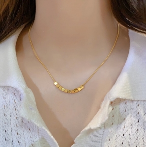 TTN8378 - Dây chuyền titan dây mì hạt vuông (màu vàng)