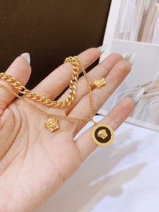 TTN8382 - Lắc tay titan xích Versace dây đôi (màu vàng)