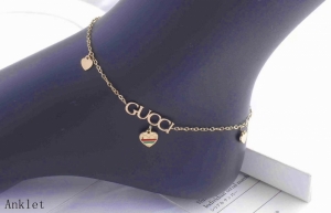 TTC8480 - Lắc chân titan GUCCI tim rơi (màu vàng)