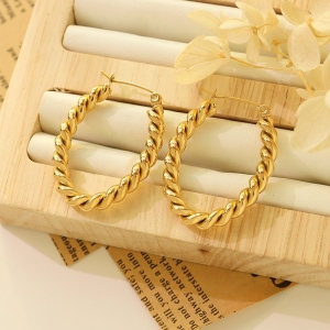 TTN8501 - Khoen titan xoắn Oval khóa bật (màu vàng)