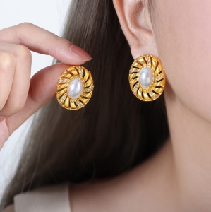 TTN8858 - Bông tai titan Oval rỗng trai nổi phối xoàn (màu vàng)