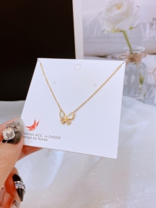 TTN8264 - Dây chuyền titan bướm xà cừ mini phối đá (màu vàng)