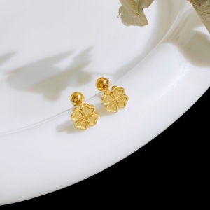 TTN10370 - Bông tai titan cỏ 4 lá chui bi vặn (màu vàng)