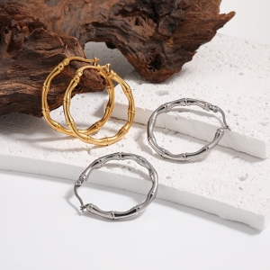 TTN10398 - Khoen titan đốt tre (màu vàng 45 - màu trắng 39)