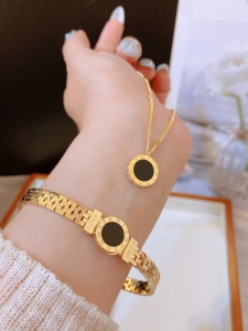 TT10415 - Set titan la mã đen (dây chuyền, vòng tay - màu vàng)