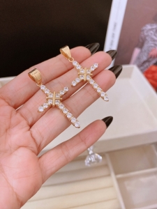 TTN10425 - Mặt dây chuyền titan thánh giá đính đá (màu vàng)