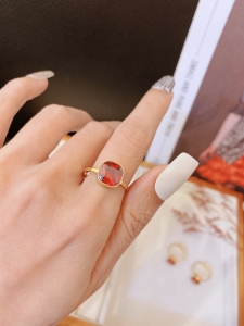 TTN10512 - Nhẫn titan đá đỏ vuông (free size - màu vàng)