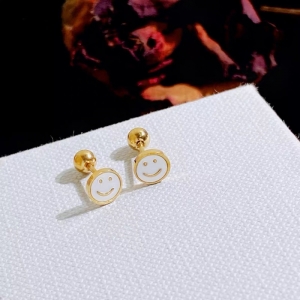 TTN10577 - Bông tai titan mặt cười xà cừ chui bi vặn (màu vàng)