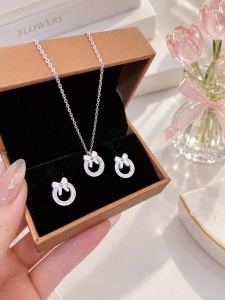 TT10594 - Set titan nơ tròn viền đá (dây chuyền, bông tai - trắng)