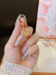 TTN10617 - Mặt dây chuyền titan tim đôi phối đá (màu vàng)