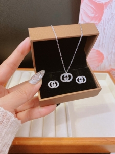 TT10620 - Set titan GUCCI phun cát (dây chuyền, bông tai - màu trắng)