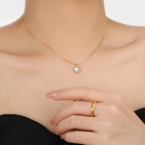 TTC10983 - Dây chuyền titan mặt tim đá mặt trăng (màu vàng)