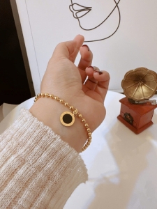 TTC11297 - Lắc tay titan bi mặt la mã đen