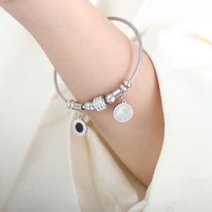 TTN11315 - Vòng tay titan phối charn la mã khóa nam châm (màu bạc)