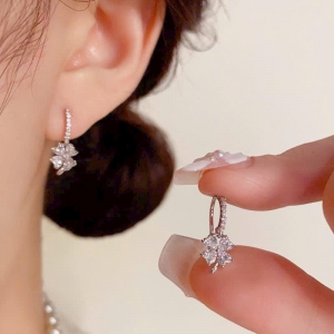 PKC5896 - Bông tai cao cấp 925 cỏ 4 lá khoen móc màu bạc