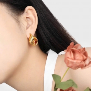Bông tai Titan cuộn xoắn khoá bật